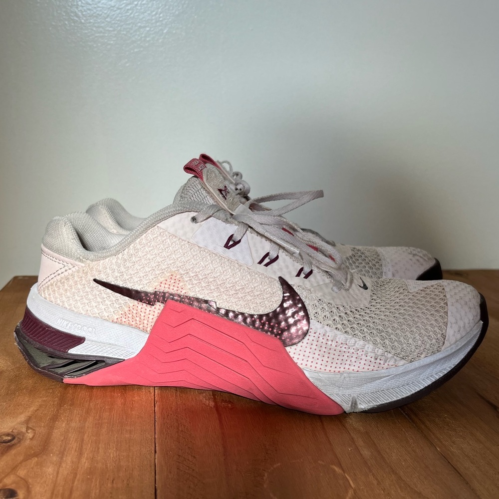 Nike metcon 7 pink, size 8